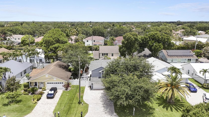 Rare opportunity in sought-after North Palm Beach Heights! This - photo 46