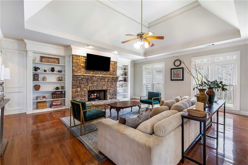 Don't miss this sprawling ranch with a bonus room and a mostly - photo 4