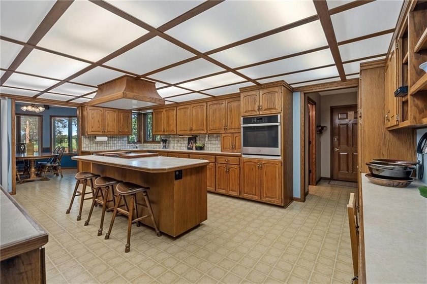Rarely does a property combine custom English Tudor character - photo 8
