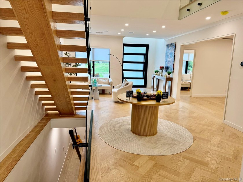 Stunning Modern 2025 Home Set On A Peaceful, Level Property In - photo 3