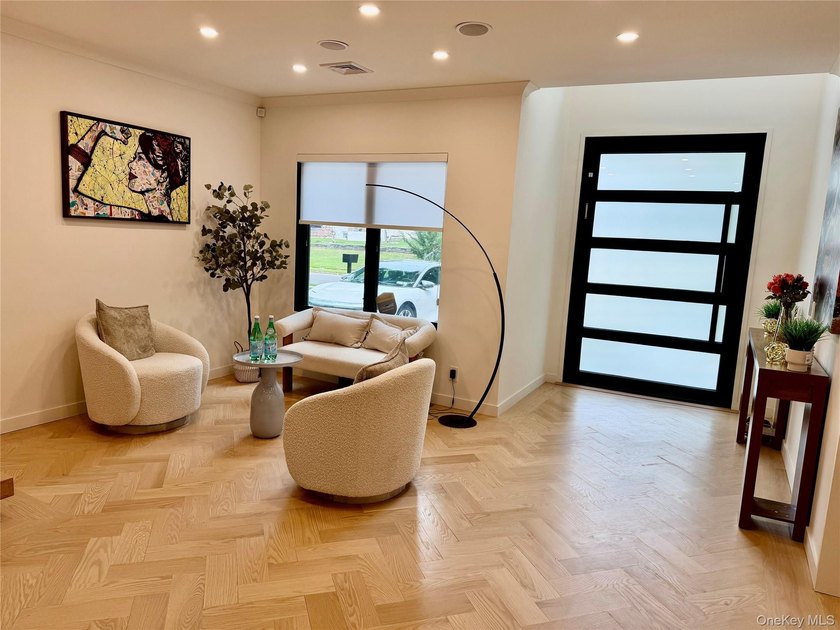 Stunning Modern 2025 Home Set On A Peaceful, Level Property In - photo 4