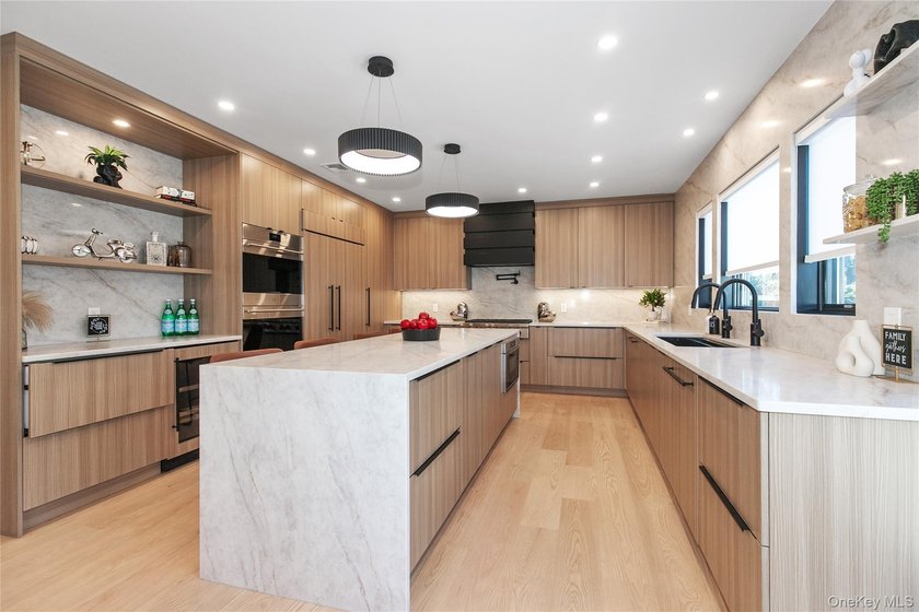 Stunning Modern 2025 Home Set On A Peaceful, Level Property In - photo 8
