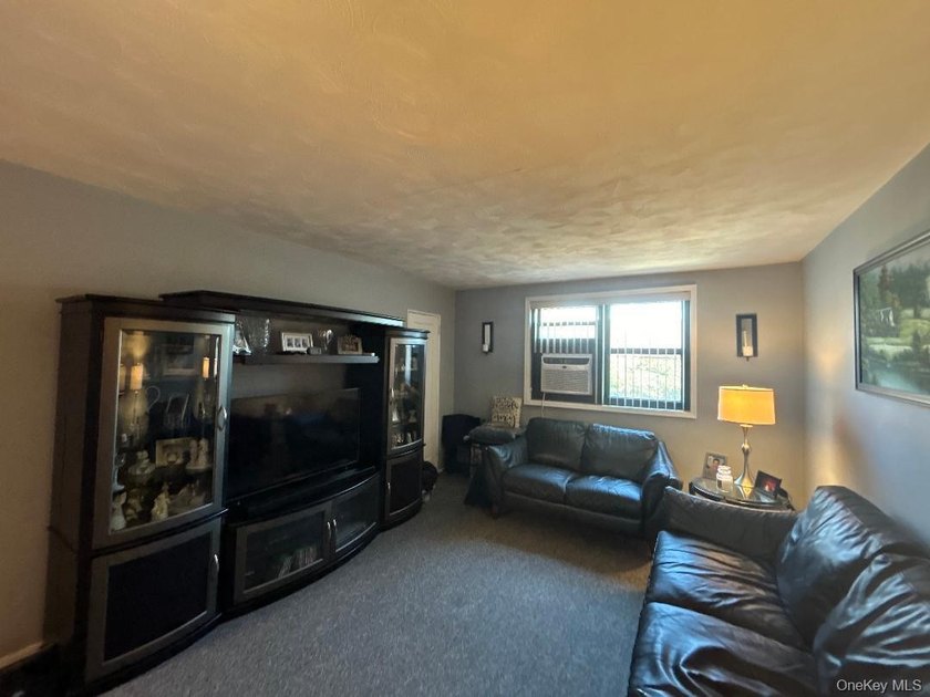 Rare For Sale A True Three Bedroom Upper Level Clearview Unit - photo 7