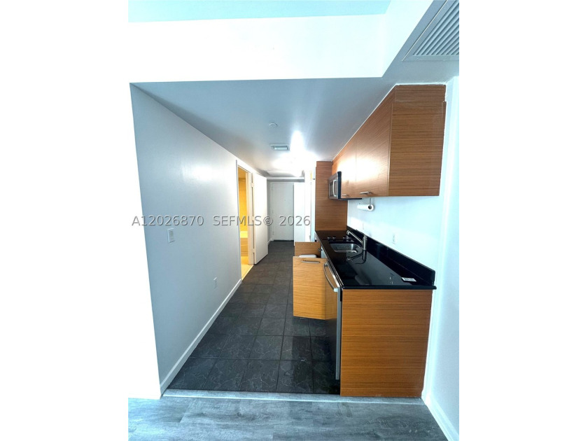TOTALLY RENEWED. Bright unit and spacious balcony with stunning - photo 9