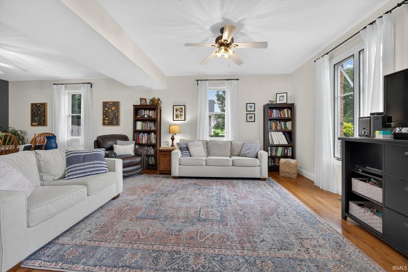 Welcome to this beautifully maintained 3-bedroom home in - photo 5