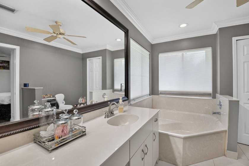 Welcome to this exceptional single-story residence in Boca Raton - photo 25