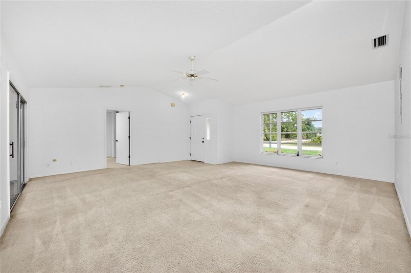 Under contract-accepting backup offers. SELLERS ARE MOTIVATED - photo 5
