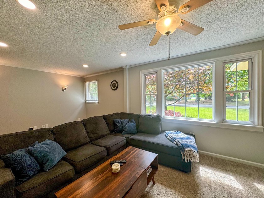 ** Back on market due to circumstances unrelated to the seller - photo 11