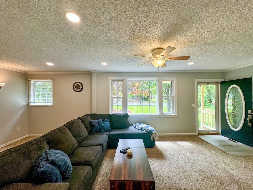 ** Back on market due to circumstances unrelated to the seller - photo 12