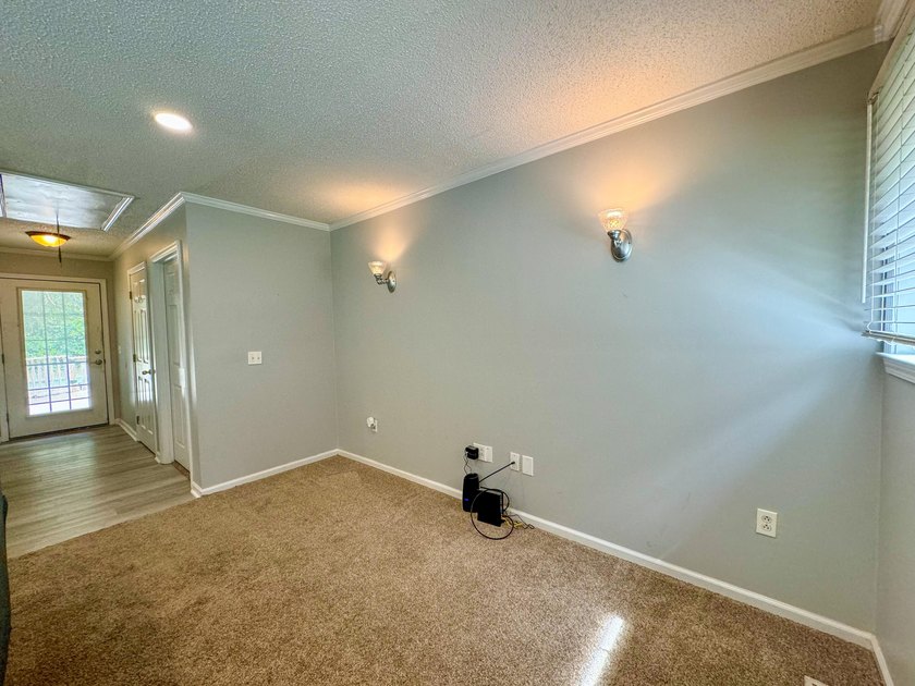 ** Back on market due to circumstances unrelated to the seller - photo 14