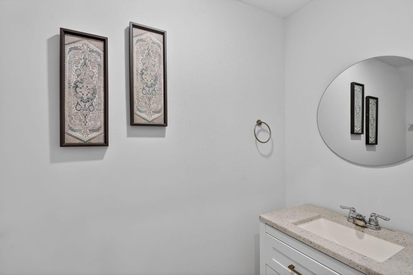 Modern Lakeside Living in Lake Worth | Gated Community 6933 - photo 8