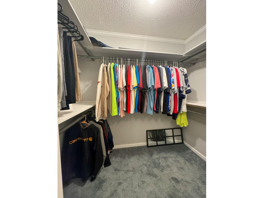 ** Back on market due to circumstances unrelated to the seller - photo 28