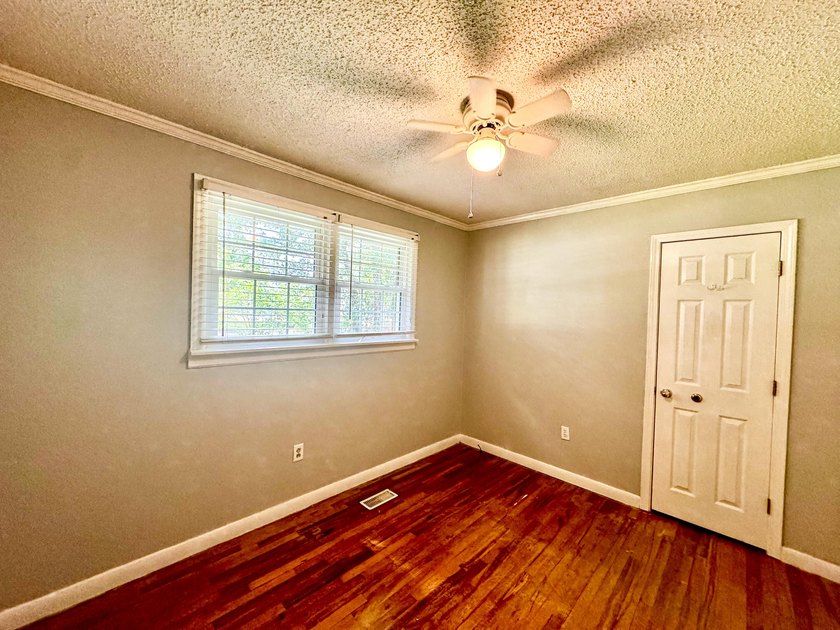 ** Back on market due to circumstances unrelated to the seller - photo 34