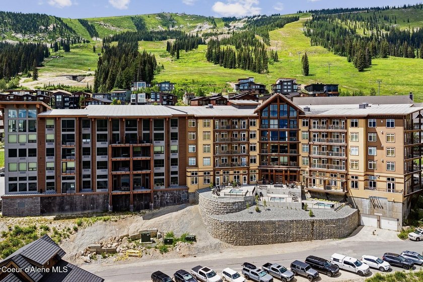 Ski-in/ski-out White Pine condo located in the heart of - photo 7