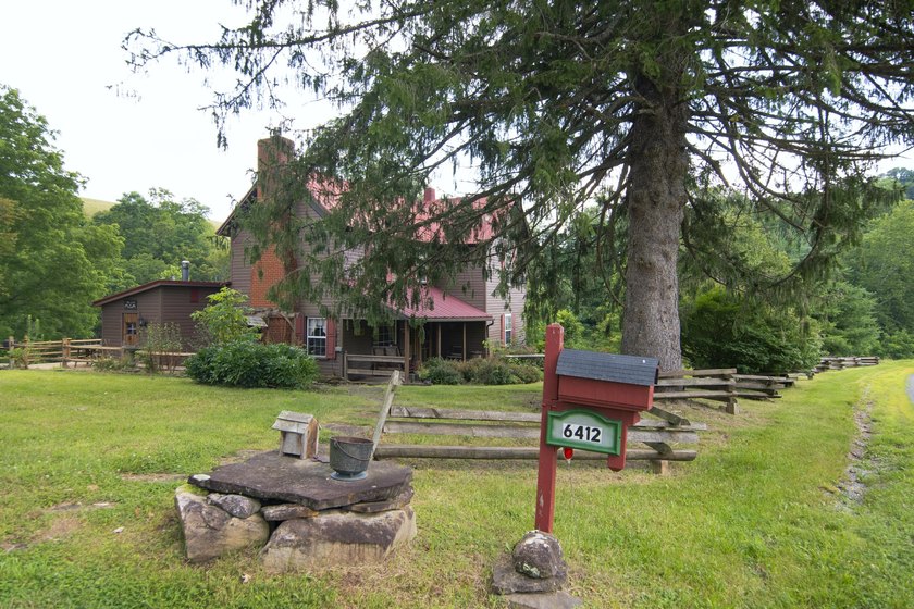 Set beside Locust Creek and bordering the historic Locust Creek - photo 7