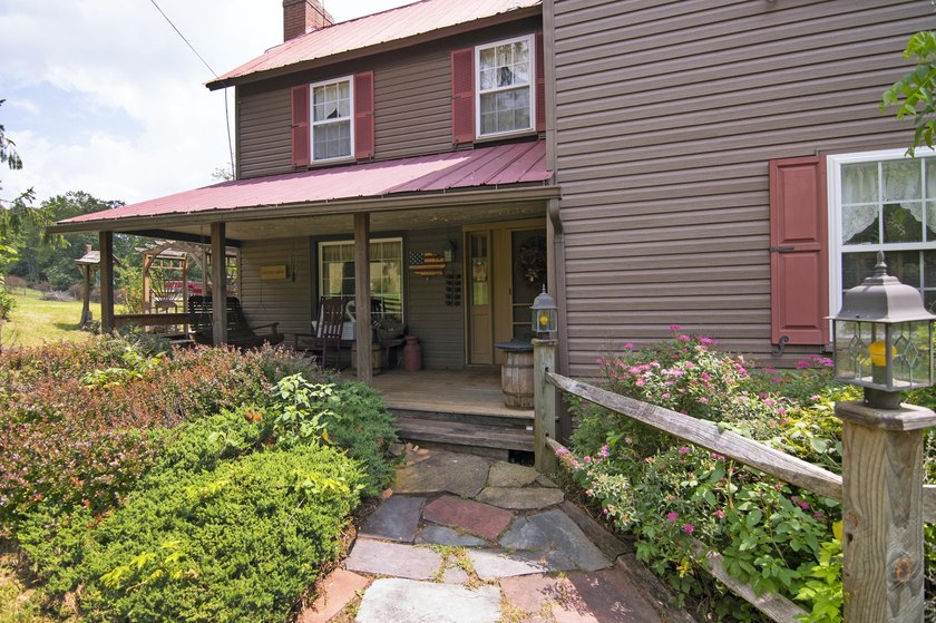Set beside Locust Creek and bordering the historic Locust Creek - photo 9