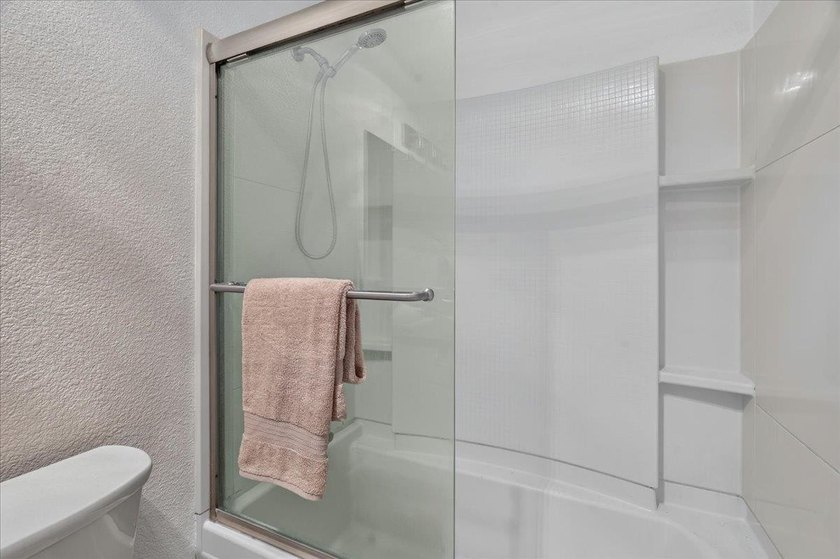 Beautifully refreshed and move-in ready Santa Cruz condo near - photo 19