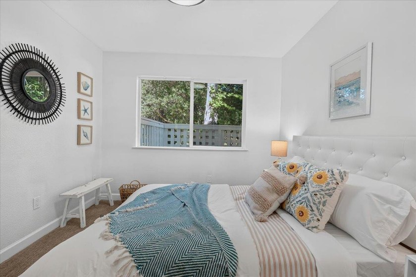Beautifully refreshed and move-in ready Santa Cruz condo near - photo 22