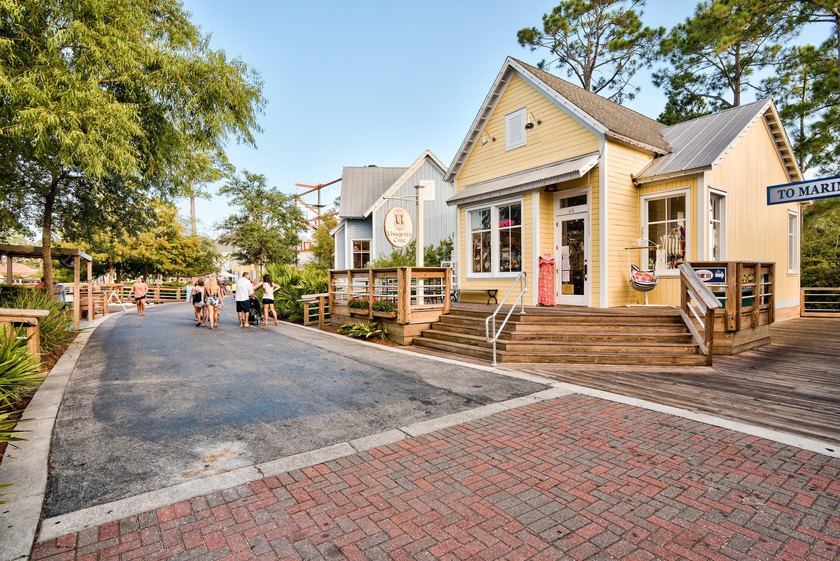 Tucked away in the Baytowne Wharf area of Sandestin Golf and - photo 44