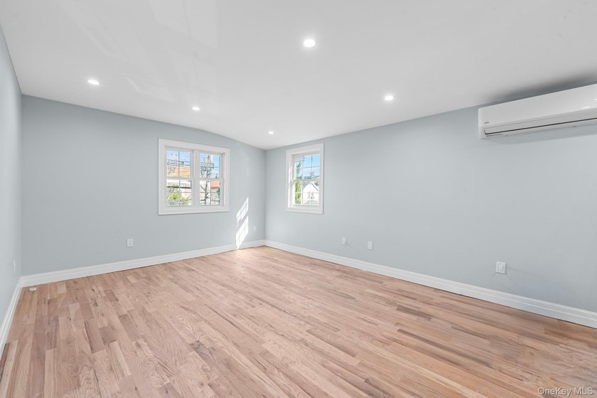 Space, style &amp; modern luxury come together at 2118 Quimby - photo 4