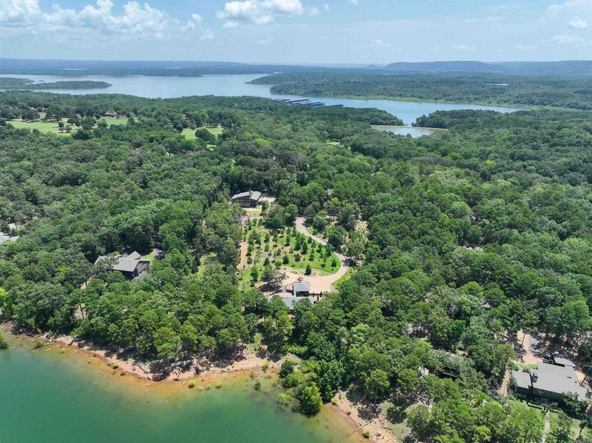 LAKEFRONT LOT ON EDEN ISLE with 130 feet of lake frontage!!! - photo 3
