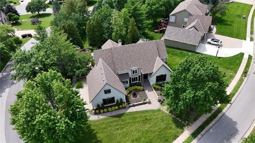 RARE OPPORTUNITY IN RISS LAKE! Situated on one of the - photo 3