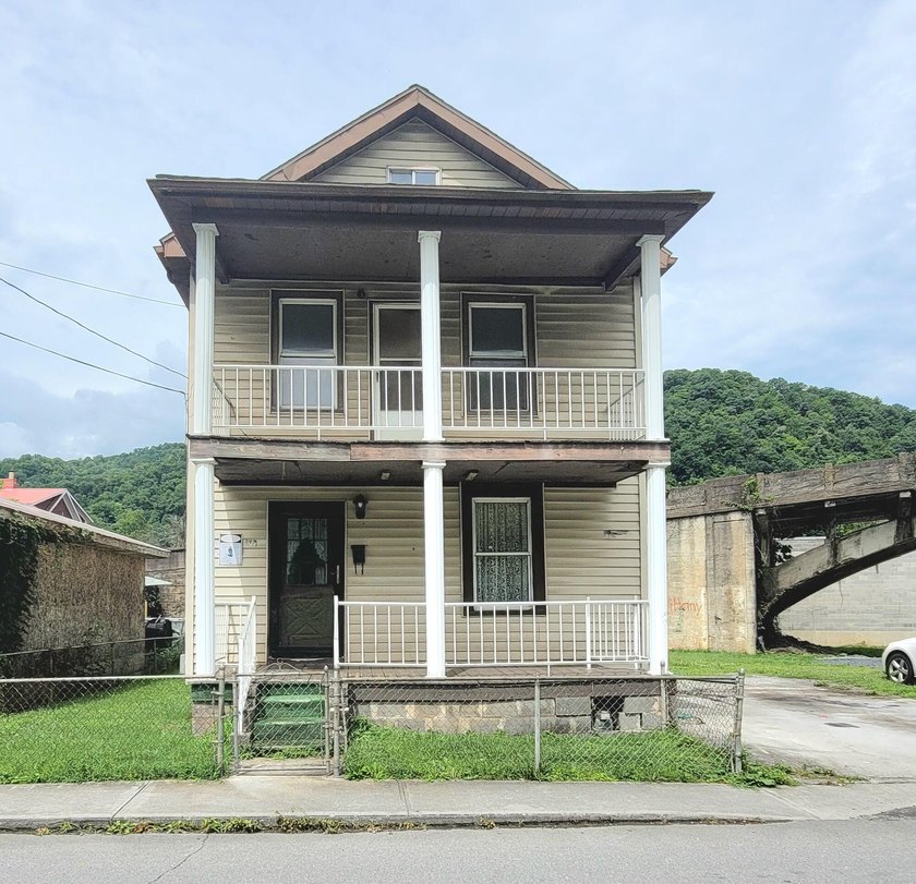 Home with great location. 4 bedrooms 2 baths, Balcony, Nice - photo 5