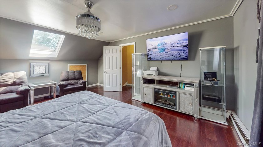 Welcome to 510 11th Street, West Babylon. This spacious - photo 17