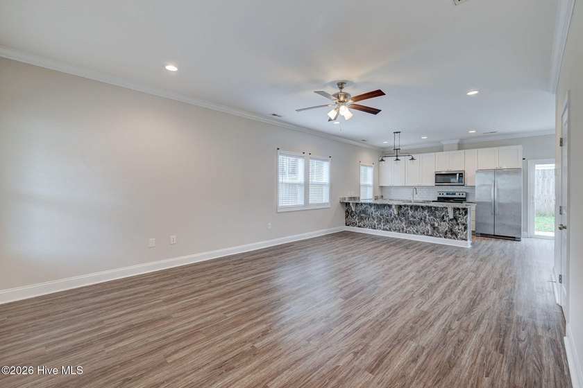 This like-new two-story home offers 3 bedrooms and 2.5 bathrooms - photo 11