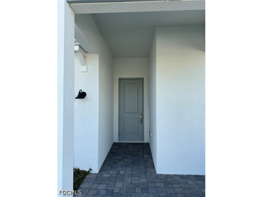 Discover the perfect blend of luxury, comfort, and modern living - photo 3