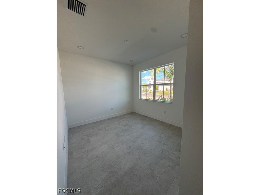 Discover the perfect blend of luxury, comfort, and modern living - photo 5