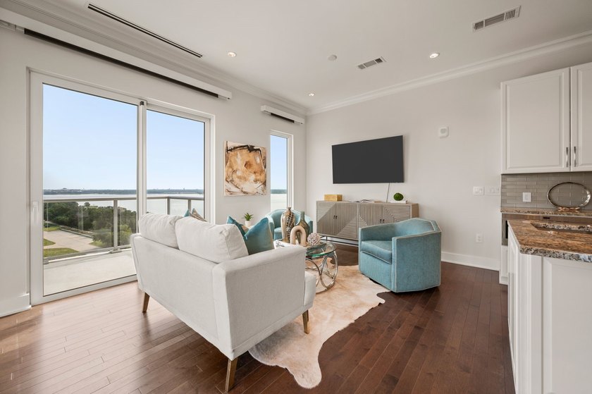 Welcome to Lakeside Tower, the crown jewel of Flower Mound - photo 16
