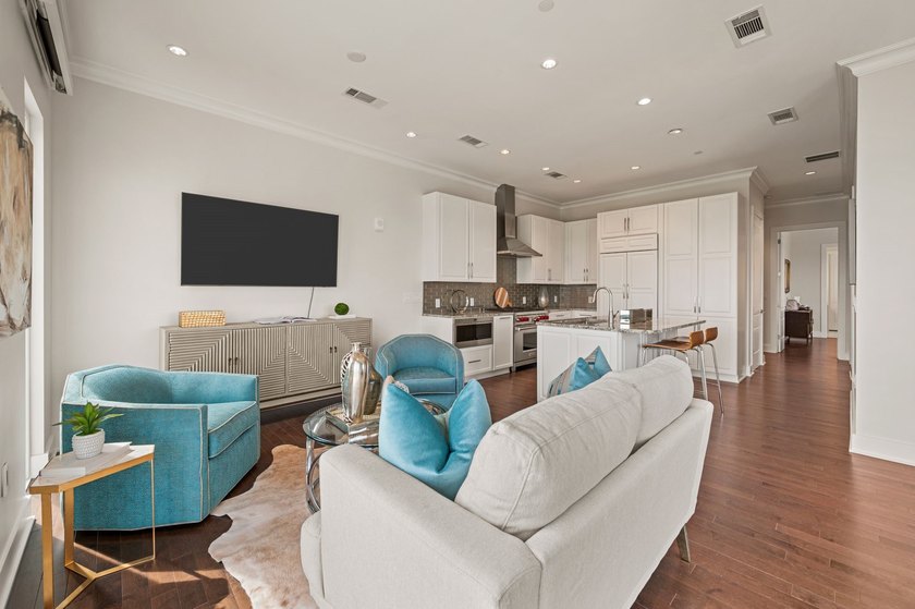 Welcome to Lakeside Tower, the crown jewel of Flower Mound - photo 17
