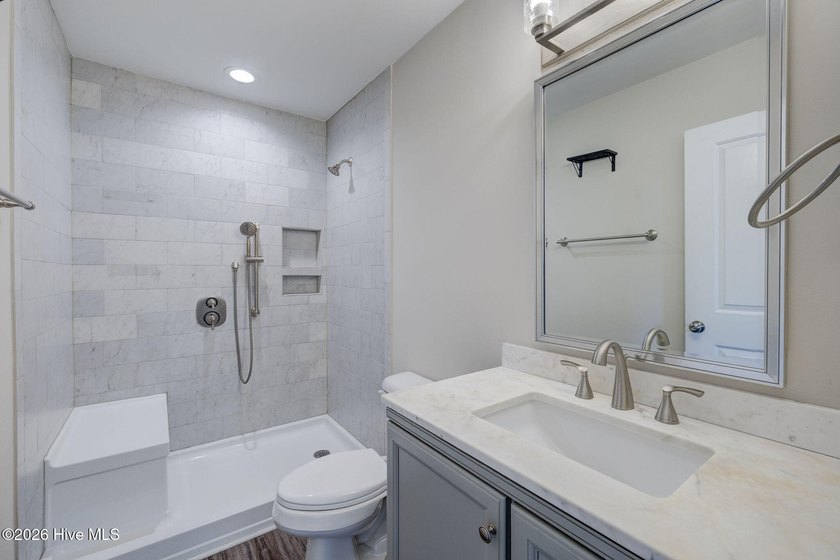 This like-new two-story home offers 3 bedrooms and 2.5 bathrooms - photo 35