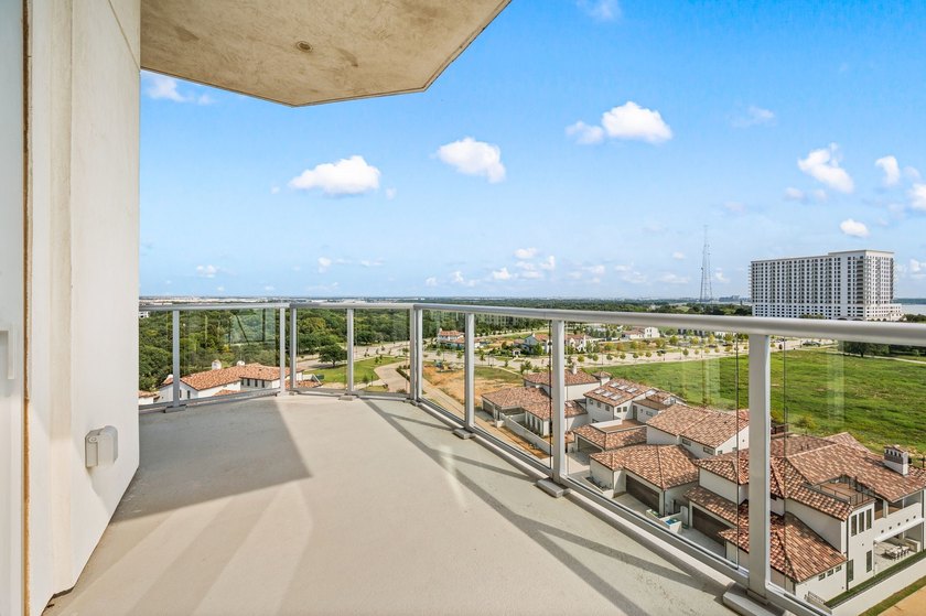 Welcome to Lakeside Tower, the crown jewel of Flower Mound - photo 35