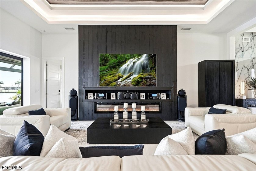 Award-winning 2023 custom Gulf-access estate featuring 153 feet - photo 8
