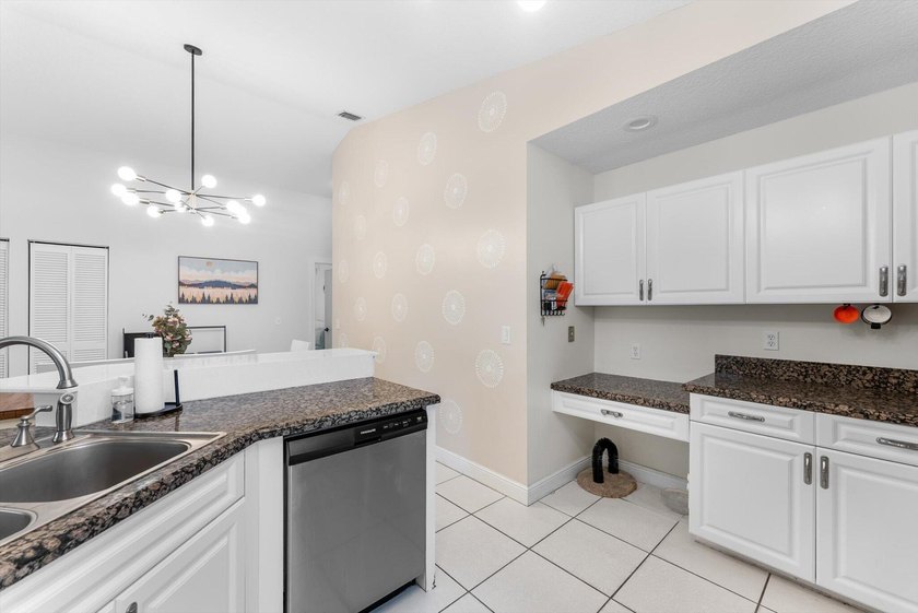 Beautifully maintained 3-bedroom, 2-bathroom home located in the - photo 9