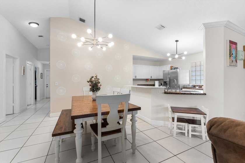 Beautifully maintained 3-bedroom, 2-bathroom home located in the - photo 10
