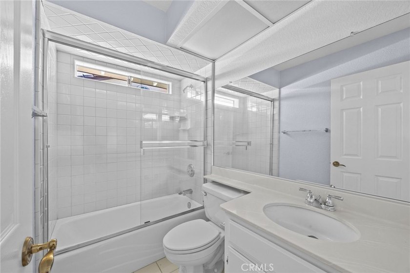 Enjoy easy living in this well-maintained Mesa Vista condominium - photo 18