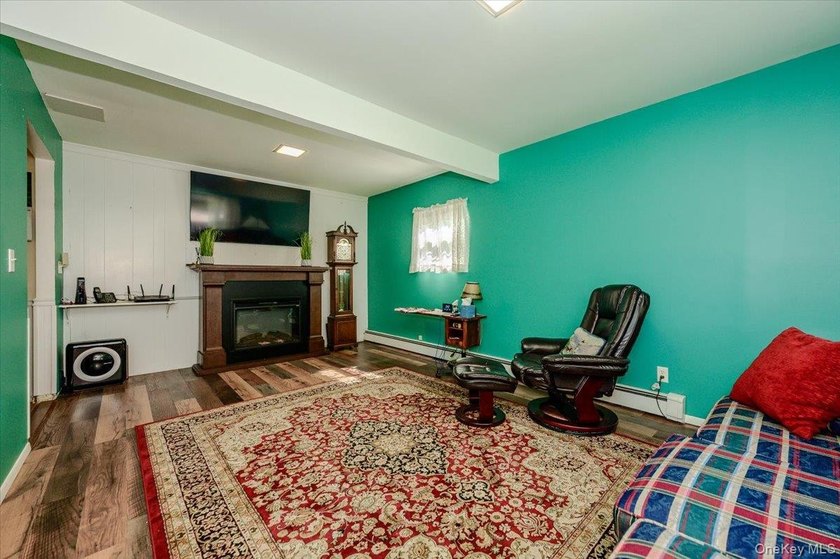 Welcome home to this well-maintained ranch, where timeless - photo 7