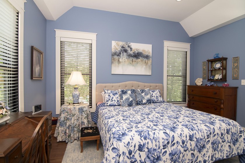 Like-new custom home in Greenbrier Pines, one of Lewisburg's - photo 9