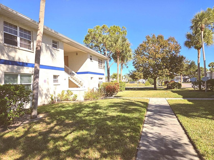 PRICE JUST REDUCED TO BELOW MARKET! Great Value for this just - photo 33