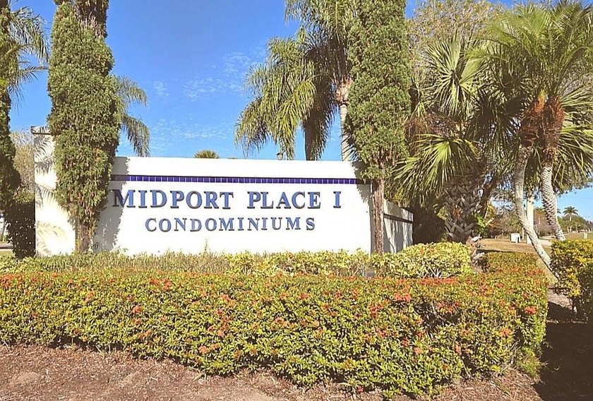 PRICE JUST REDUCED TO BELOW MARKET! Great Value for this just - photo 35