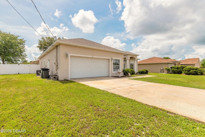Welcome home to this beautifully maintained 4-bedroom - photo 3