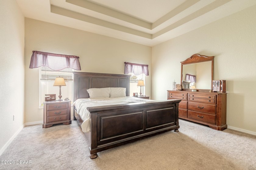 Welcome home to this beautifully maintained 4-bedroom - photo 5