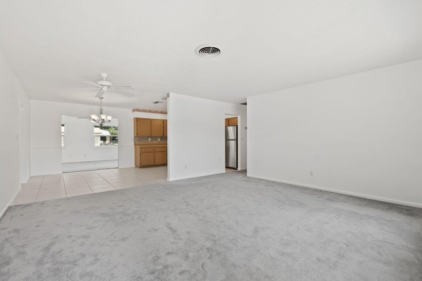 Located in Lakewood Park, this clean and well-kept 3-bedroom - photo 4