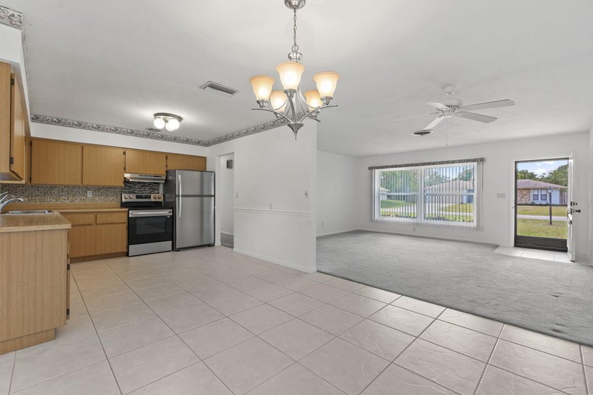 Located in Lakewood Park, this clean and well-kept 3-bedroom - photo 5