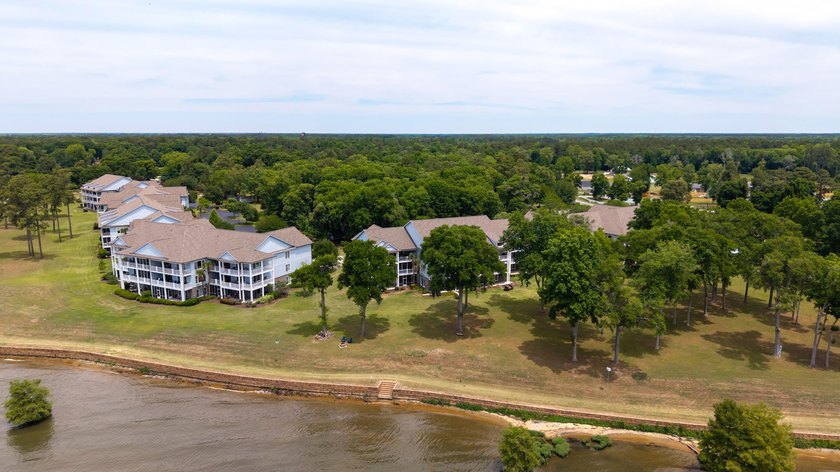 Ground floor corner unit with spectacular views of Lake Marion - photo 17