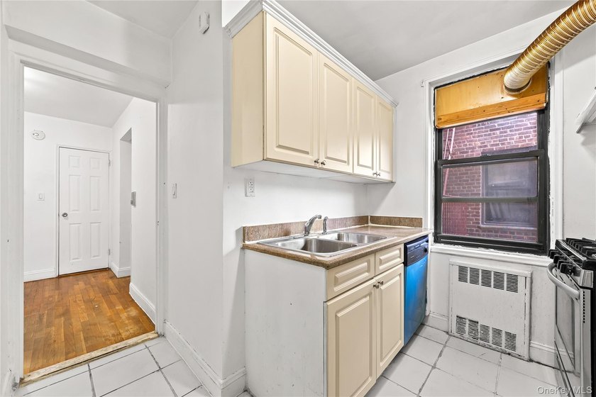 24 Hour Security, Gated Development, Laundry Room In Basement - photo 18
