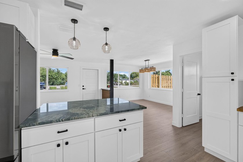 It's like living in a brand new house! Completely renovated 4 - photo 18